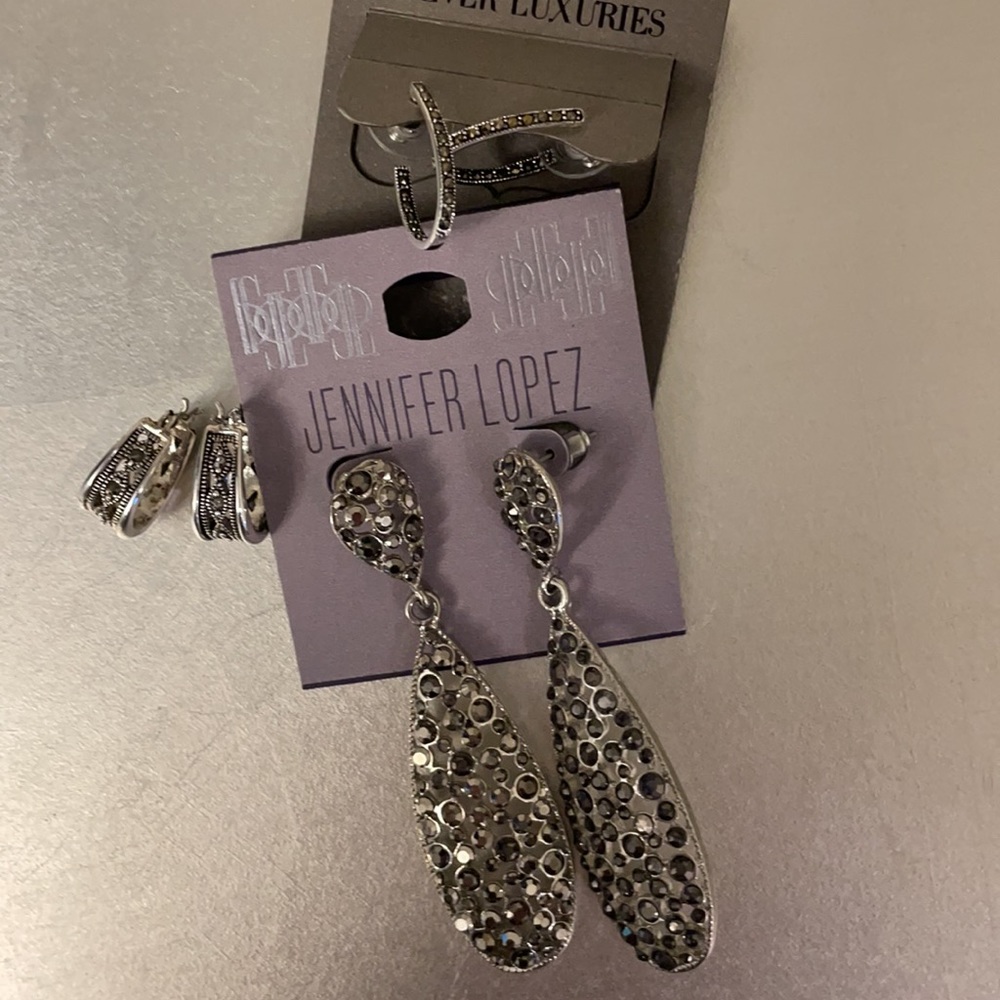 🛍 Earrings